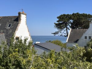 Vue sur la mer et du jardin depuis les chambres d’hôtes du Clos Ker’hadenn à Saint-Pierre-Quiberon